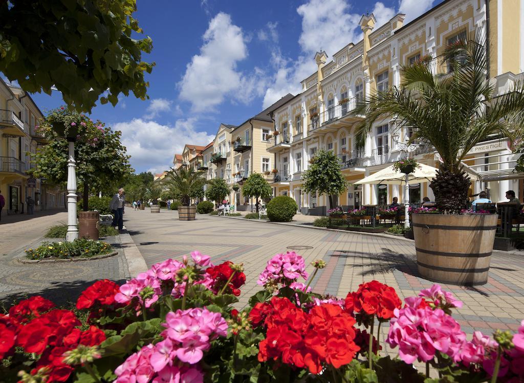 Hotel Metropol Františkovy Lázně Buitenkant foto