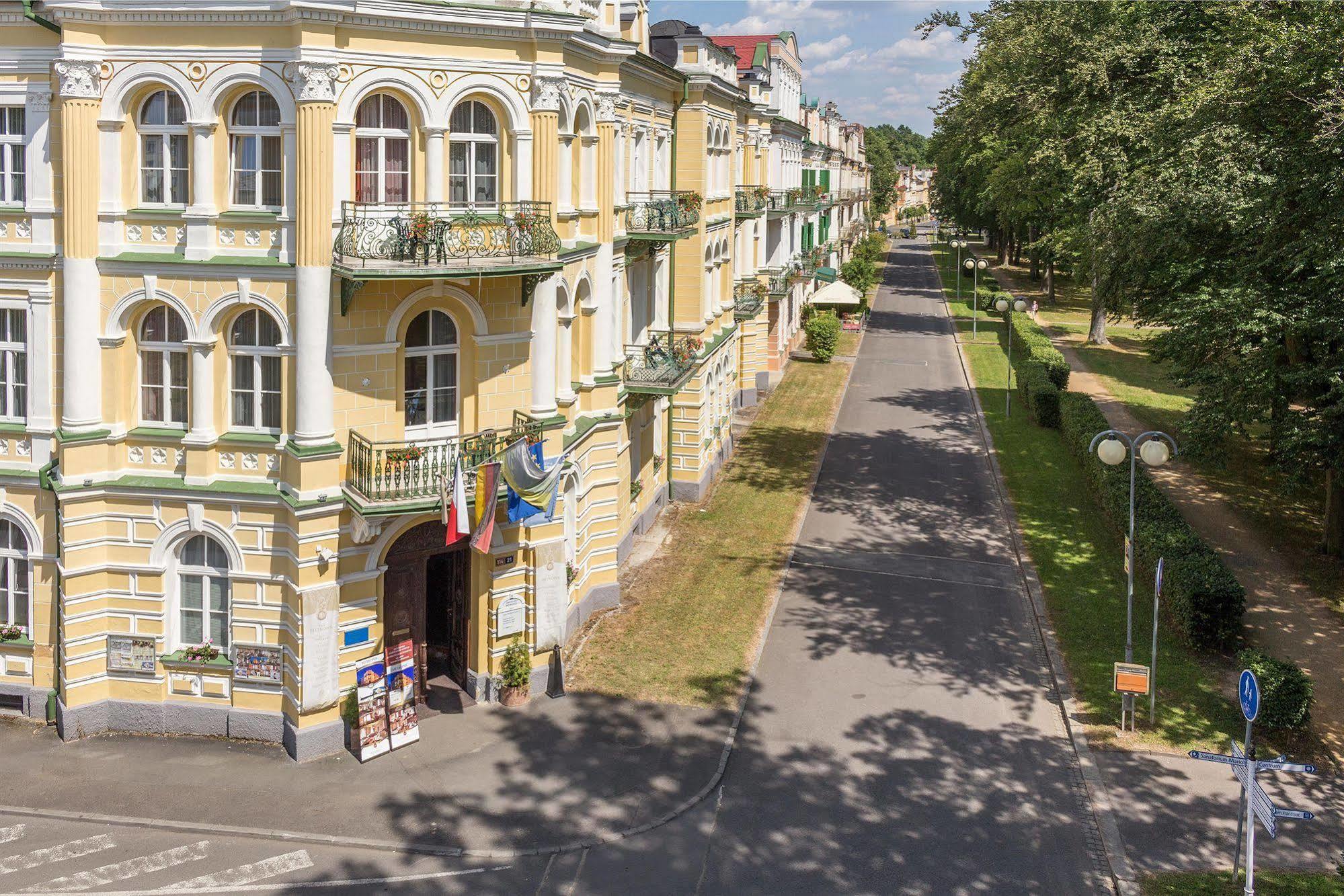 Hotel Metropol Františkovy Lázně Buitenkant foto